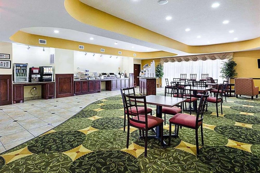 Days Inn & Suites By Wyndham Houston / West Energy Corridor Eksteriør bilde