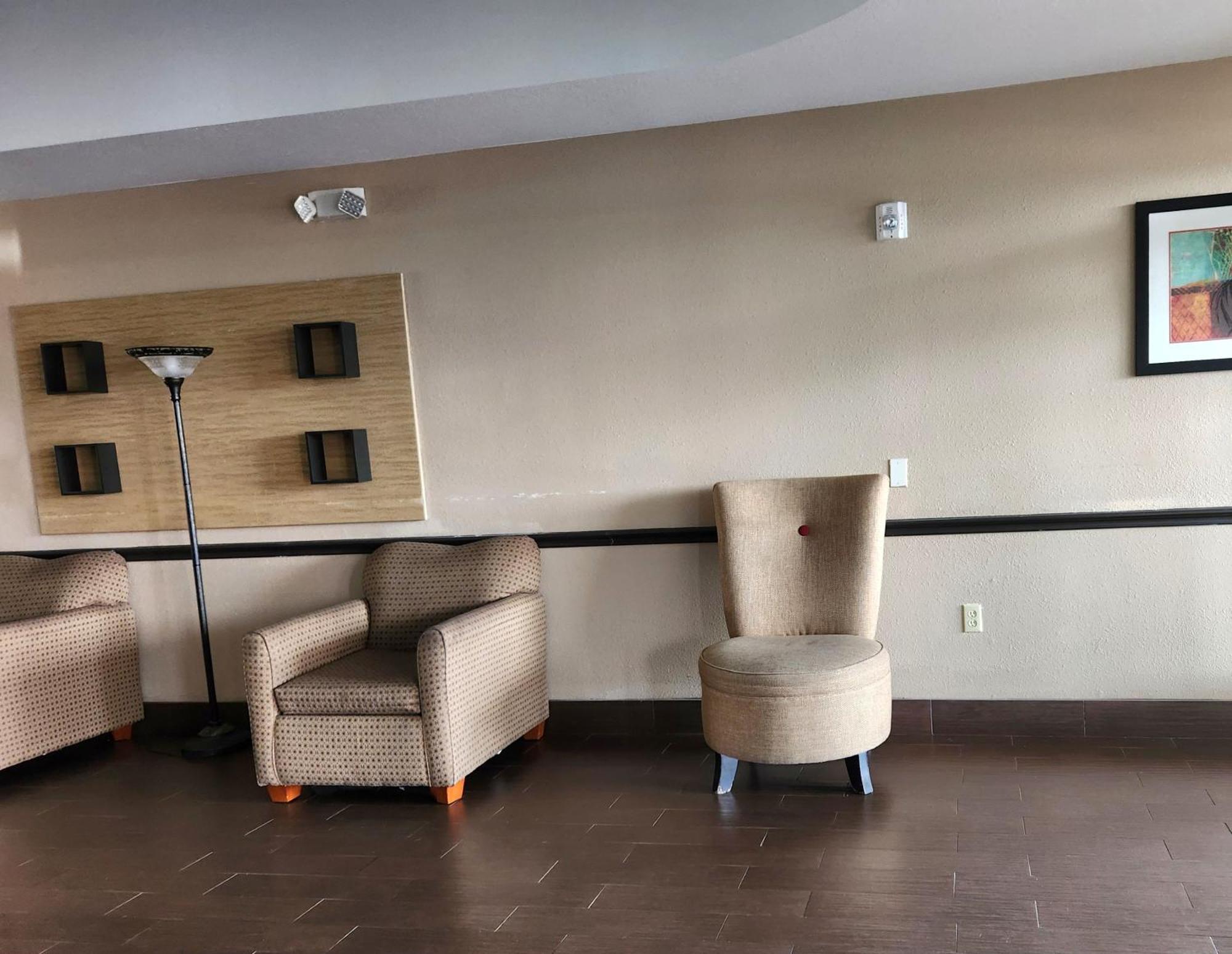 Days Inn & Suites By Wyndham Houston / West Energy Corridor Eksteriør bilde