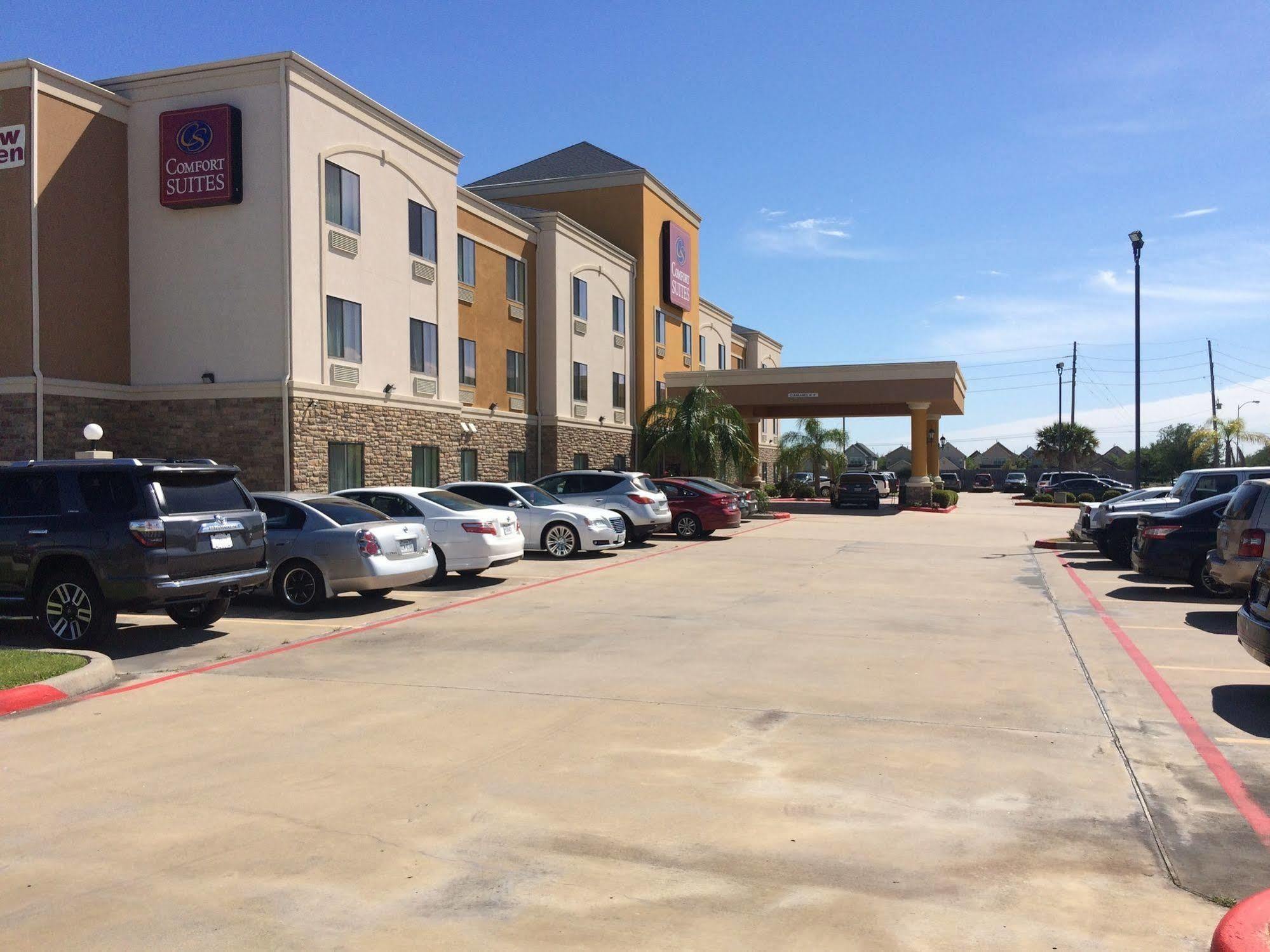 Days Inn & Suites By Wyndham Houston / West Energy Corridor Eksteriør bilde